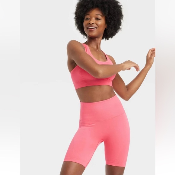 All In Motion Women's Seamless High Rise Rib Bike Shorts 6" - Picture 1 of 3